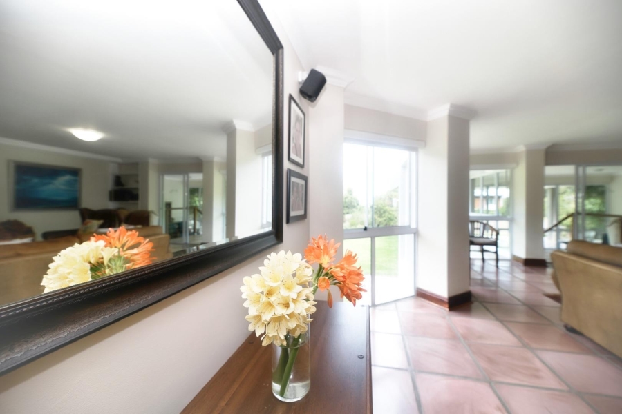 5 Bedroom Property for Sale in Fernkloof Estate Western Cape